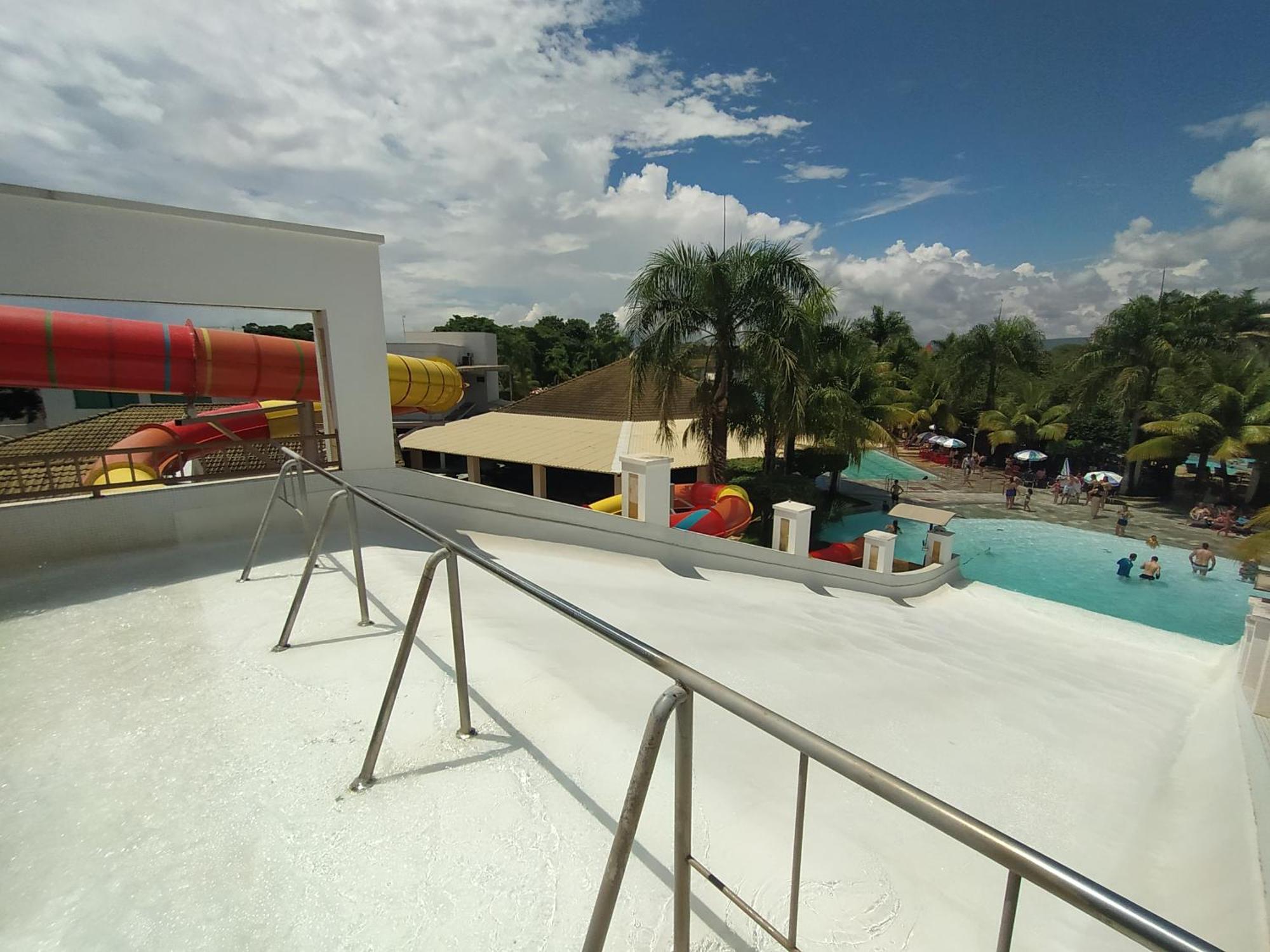 Lacqua Diroma, Mais Parque Acquatico Com Piscina De Ondas กัลดัสโนวัส ภายนอก รูปภาพ