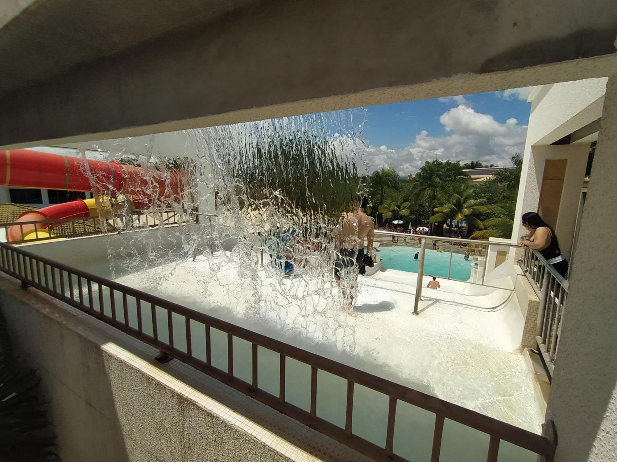 Lacqua Diroma, Mais Parque Acquatico Com Piscina De Ondas กัลดัสโนวัส ภายนอก รูปภาพ