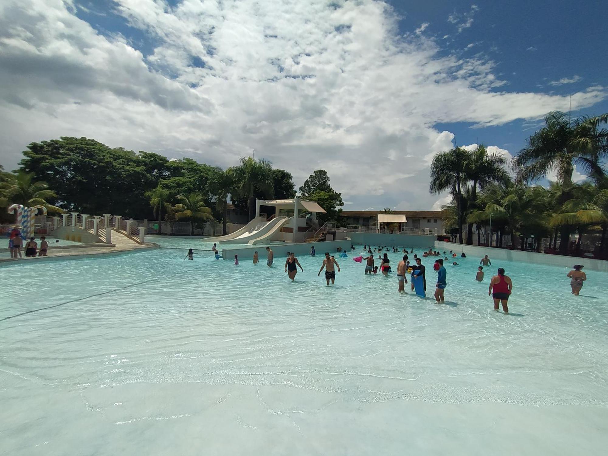 Lacqua Diroma, Mais Parque Acquatico Com Piscina De Ondas กัลดัสโนวัส ภายนอก รูปภาพ